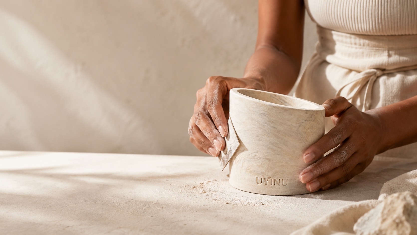 uyinu refillable vessel and candle refill system